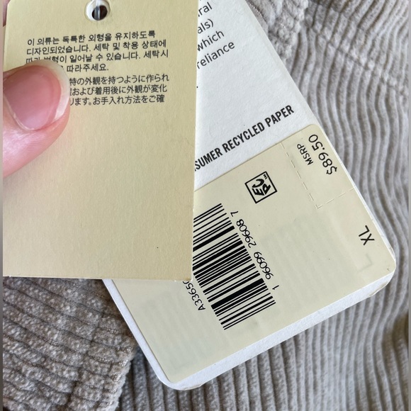 Levi’s relaxed fit button up (Multiple sizes) - Picture 11 of 16